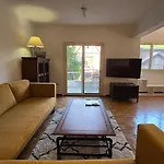 Walnut Apartment