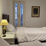 Walnut Apartment